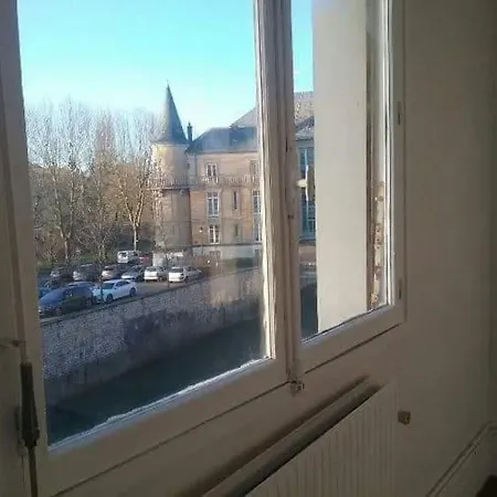 Belle Vue Du Moulin De *